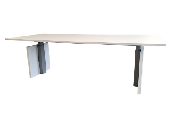 Konferenztisch elektr. höhenverstellbar / Weiß 240 x 100cm