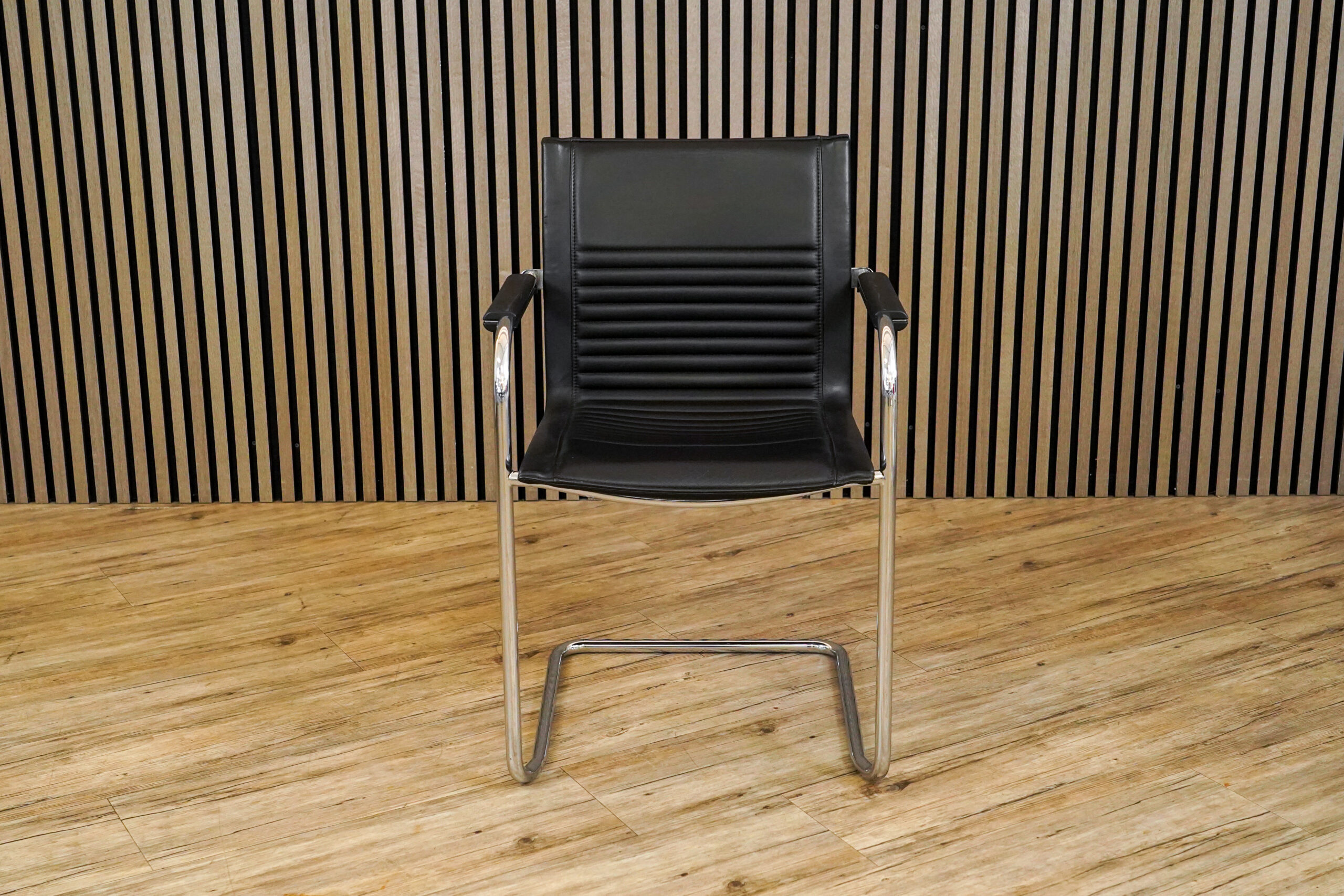 Art.Collection Dialog Freischwinger Leder / schwarz – Bild 2