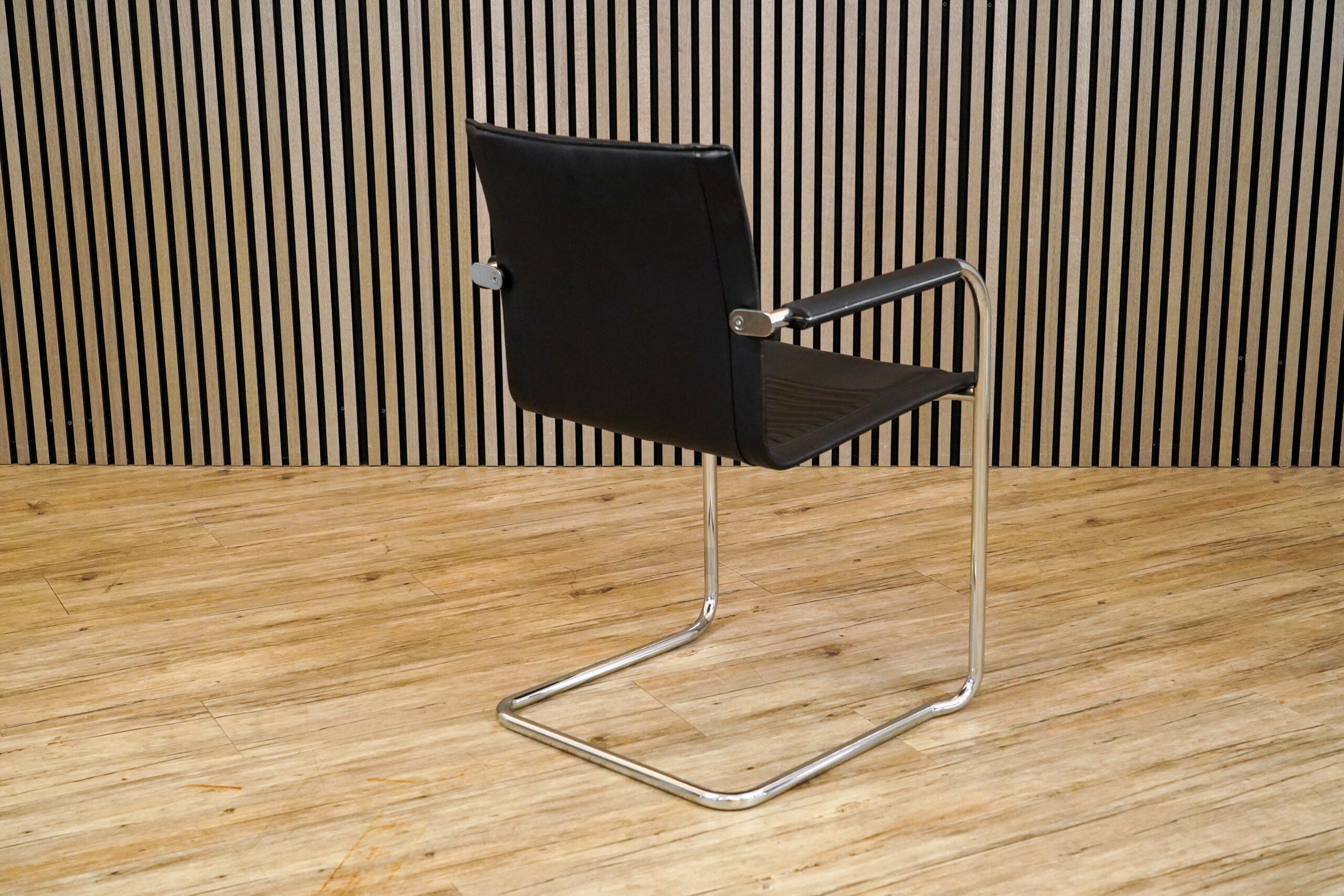 Art.Collection Dialog Freischwinger Leder / schwarz – Bild 6