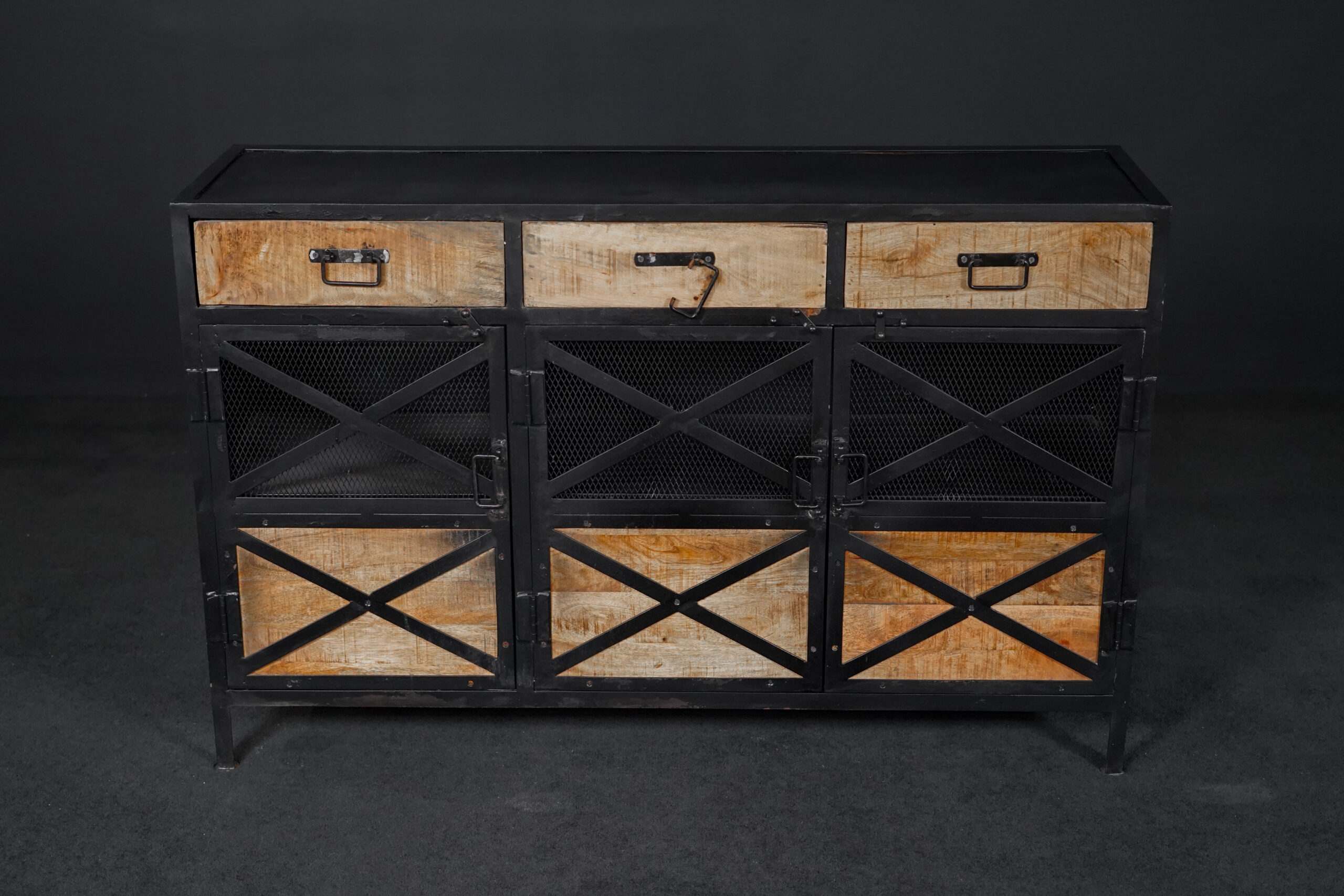 Sideboard aus behandeltem Holz und Metall – Bild 2
